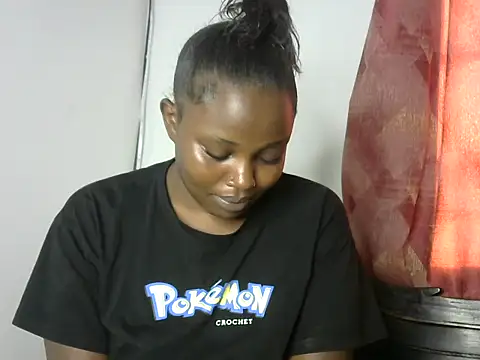 juicyblaqebony online show from March 25, 4:49 am