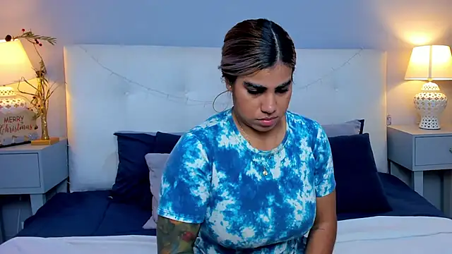 SaraaJhonsonn online show from December 2, 6:32 pm