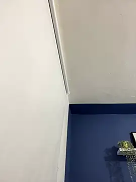 Isakeys  online show from February 6, 9:07 pm