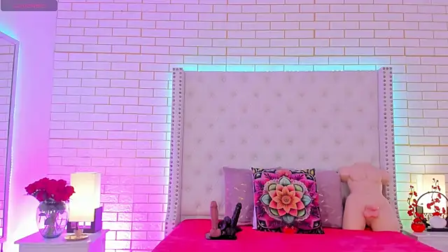 Coco Balenciaga  online show from April 20, 11:57 am