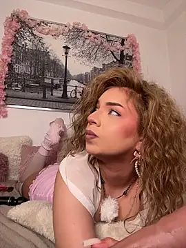 maddisonblush online show from April 25, 7:00 pm