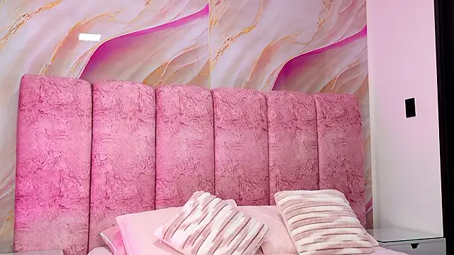 kendal rossi online show from February 16, 11:54 am