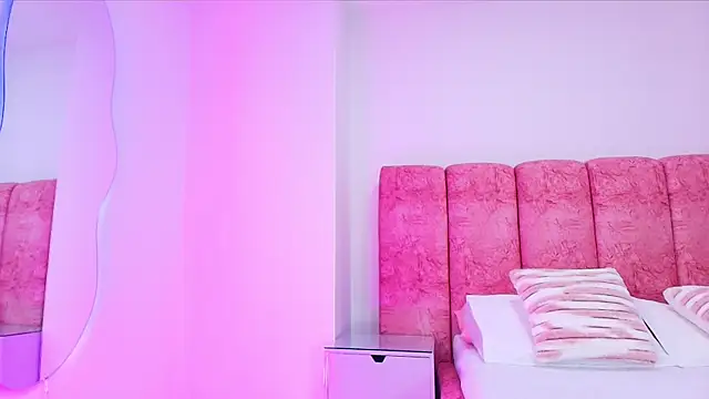 kendal rossi online show from November 14, 12:27 pm