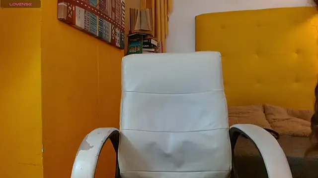 xlunna online show from December 2, 8:55 pm