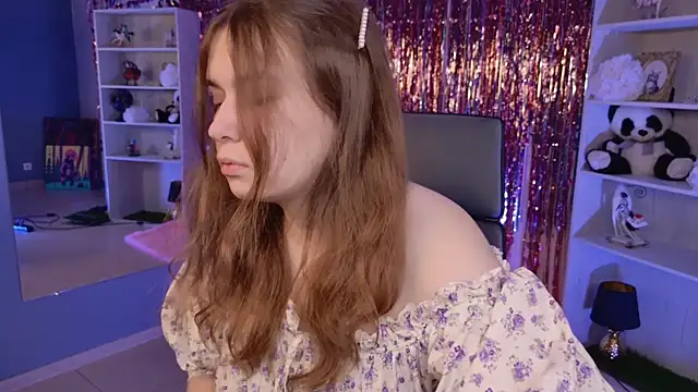 FioraMarmoris online show from April 10, 5:35 am