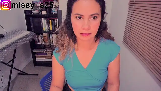 gigi stephans online show from February 9, 2:14 am