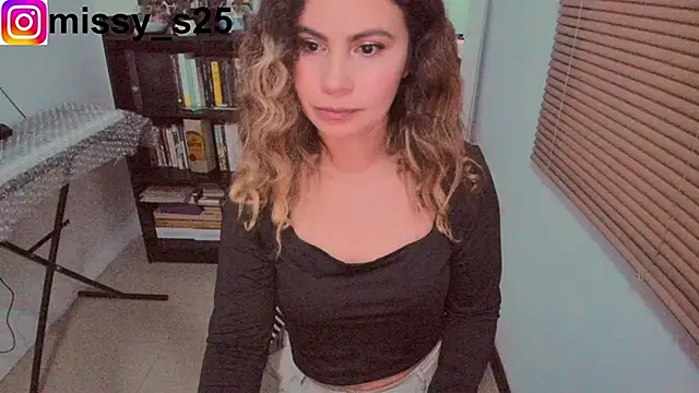 gigi stephans online show from February 8, 2:04 am