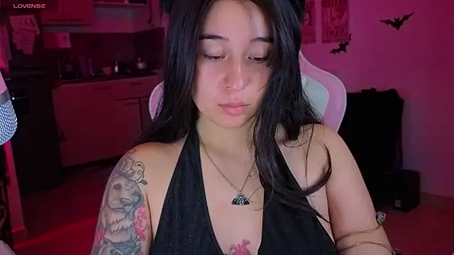 Snapshot of Celeste_Bauman chatting on October 21, 12:25 am Celeste Bauman online show from October 21, 12:25 am