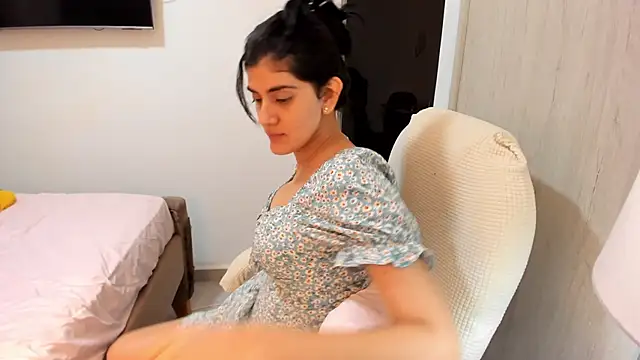 misstoya online show from November 21, 2:13 am