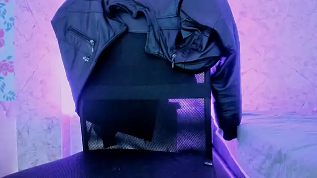 AnddieBaker online show from November 26, 10:11 pm