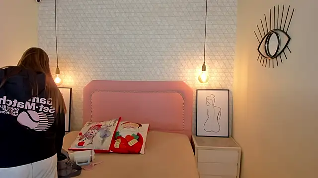 Kittytimberlake online show from December 22, 12:30 pm