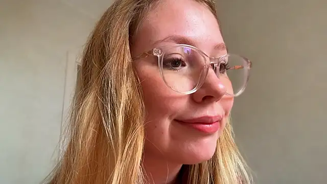HoneyAudrey online show from July 12, 2:12 am