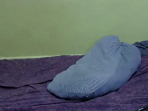 QUEEN-LIZ online show from December 3, 1:13 pm