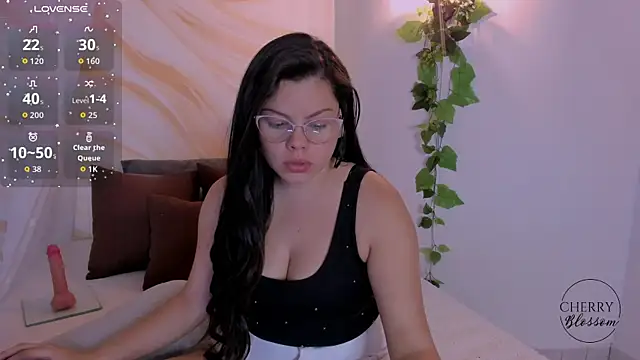 CherryBlossomm  online show from November 18, 12:22 am