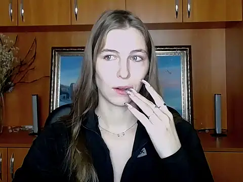 StrangerGi online show from November 29, 7:12 am