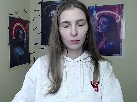 StrangerGi online show from November 28, 7:11 am