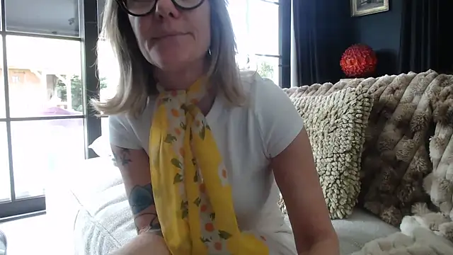 godinflower online show from April 15, 12:28 pm