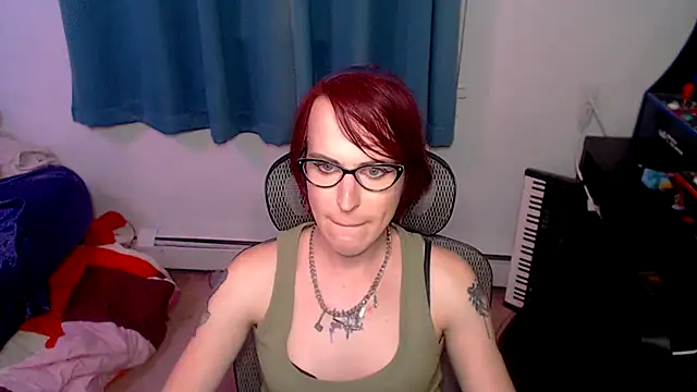 Snapshot of RyffBurnz chatting on October 21, 4:16 am RyffBurnz online show from October 21, 4:16 am