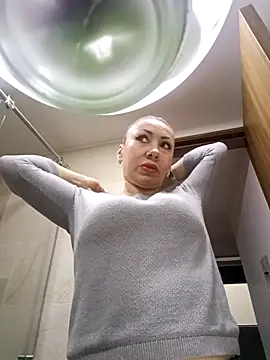 coral smitth online show from November 16, 6:30 pm