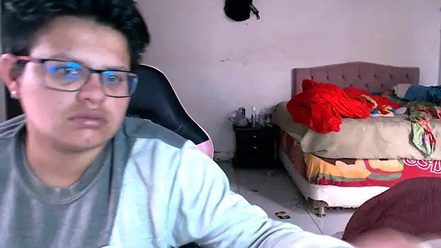 tatsumi nao online show from December 4, 6:19 pm