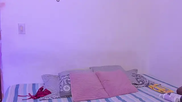 crystalvazquez online show from January 16, 12:01 pm