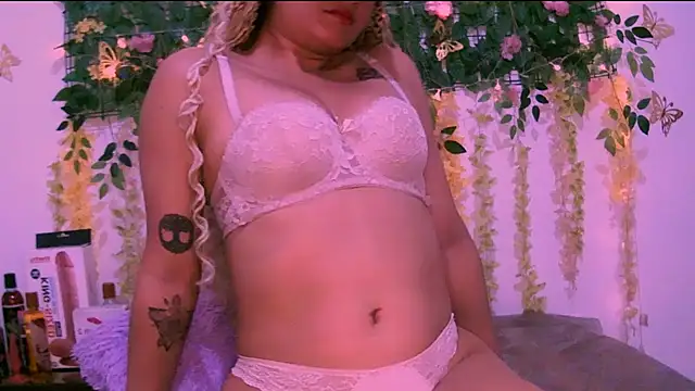 Crysrus online show from December 18, 1:10 am