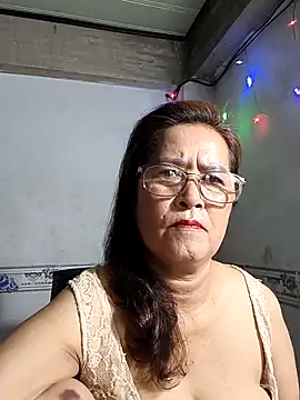 phnz online show from April 18, 9:04 pm