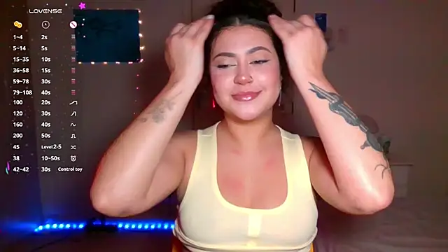 Snapshot of ann4montez_ chatting on September 18, 6:12 am ann4montez online show from September 18, 6:12 am