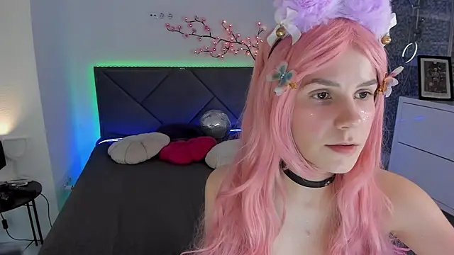 CassieEvans online show from December 5, 6:57 am