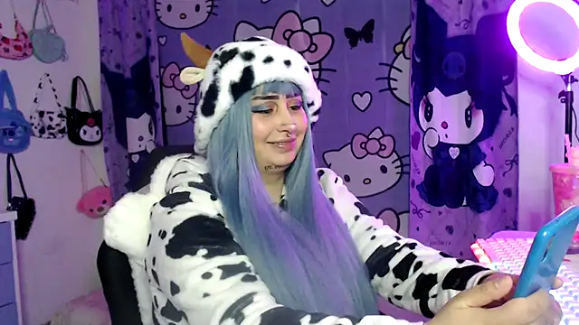 lussyevans24 online show from October 8, 6:51 am