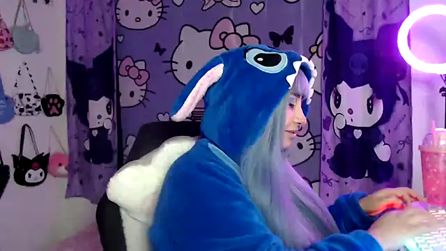 lussyevans24 online show from September 11, 6:14 am