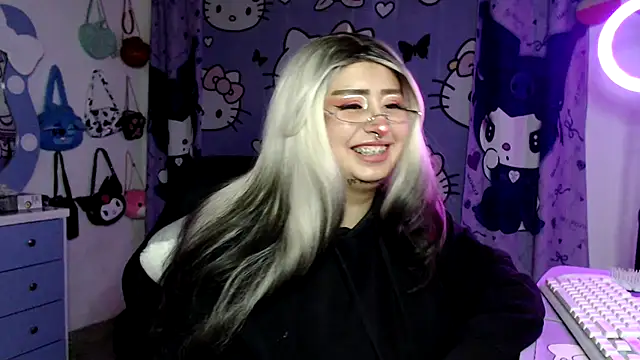 lussyevans24 online show from February 28, 7:19 am