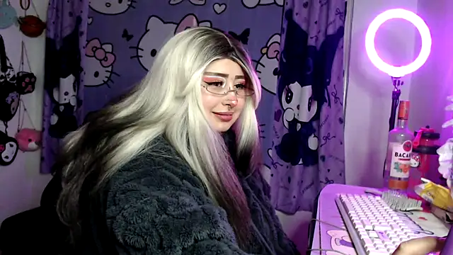 lussyevans24 online show from April 19, 3:50 am