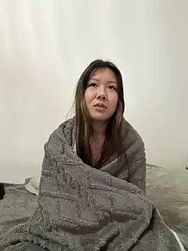 Kim SLO online show from March 6, 8:15 pm