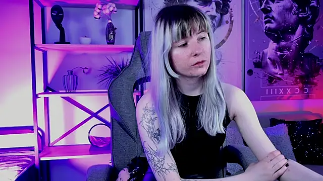 LexiWenford online show from April 6, 2:55 am