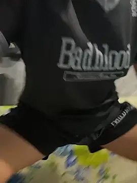 Linaannn online show from April 14, 12:00 am