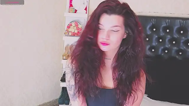 Allisonn223 online show from February 28, 1:43 pm