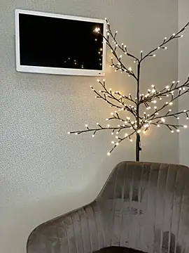 Polli Kiss online show from April 2, 6:49 pm