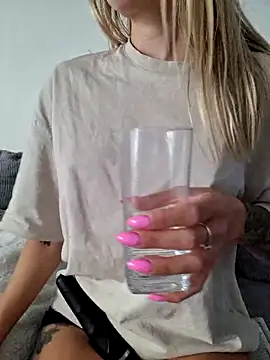 EileX official online show from February 23, 6:57 am