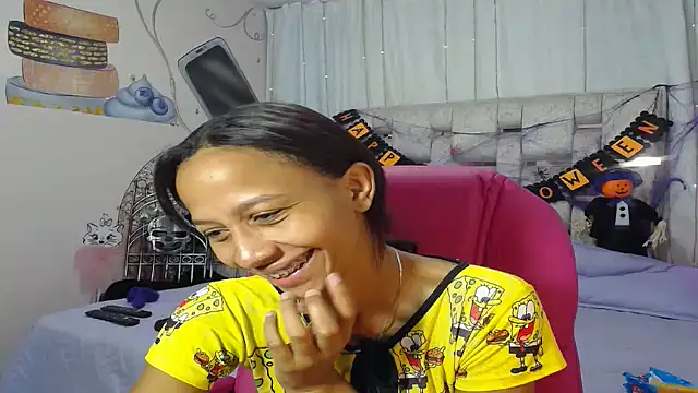 EMMA SWEETT1 online show from October 8, 12:31 pm