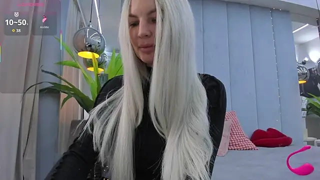 Snapshot of Jessy_Jo chatting on October 4, 7:03 am Jessy Jo online show from October 4, 7:03 am