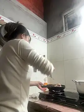 Hellen 111 online show from November 2, 11:02 am