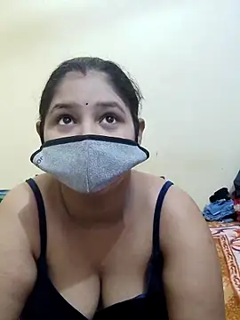 IND COUPLE1 online show from March 22, 9:59 am