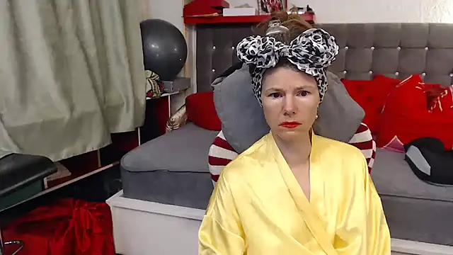 kellyterapy online show from April 2, 1:36 am