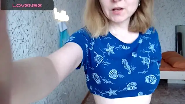 Athena Richards online show from April 18, 9:34 am