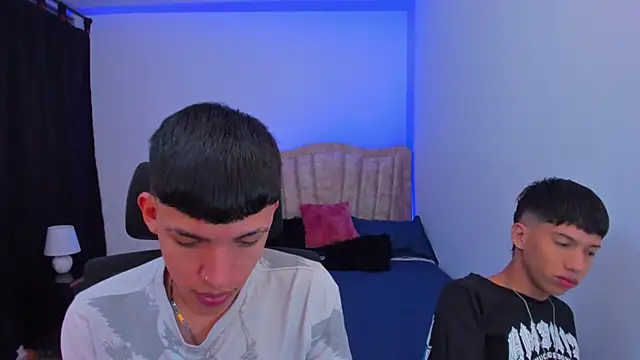 Snapshot of Juan_Nd_Steven chatting on October 5, 12:21 pm Juan Nd Steven online show from October 5, 12:21 pm