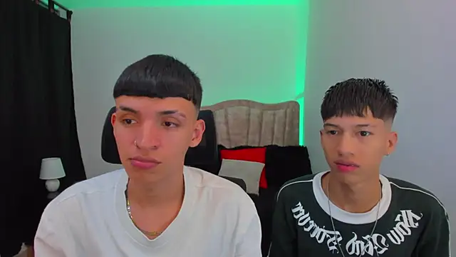 Snapshot of Juan_Nd_Steven chatting on October 3, 4:06 am Juan Nd Steven online show from October 3, 4:06 am