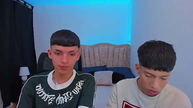 Snapshot of Juan_Nd_Steven chatting on October 9, 4:49 am Juan Nd Steven online show from October 9, 4:49 am