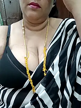 ashikaa r online show from March 20, 6:35 pm