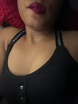 Hot Goldengirl online show from May 9, 7:16 pm